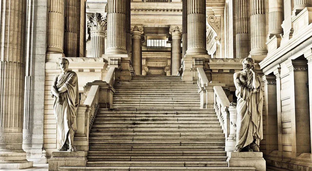 Amadeus (1984): Vienna and Prague in Silk and Powder (Image Credits: Pixabay)