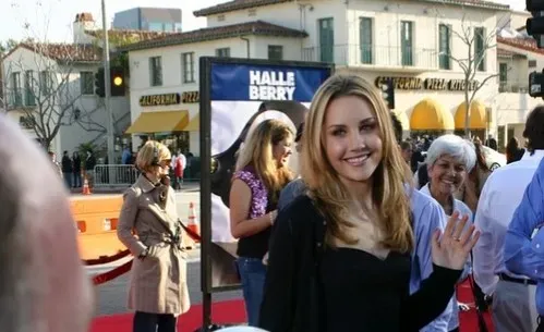 Amanda Bynes, Actor Turned Fashion Student (Image Credits: Flickr)