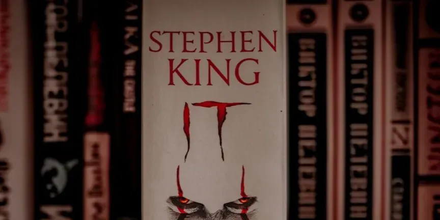 Carrie by Stephen King (Image Credits: Unsplash)