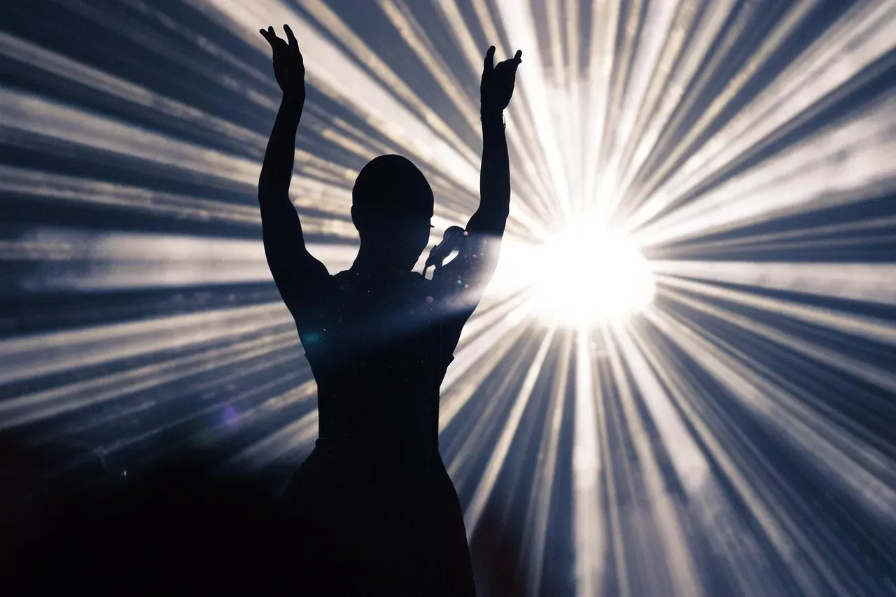 Endless Love by Diana Ross and Lionel Richie (Image Credits: Pixabay)