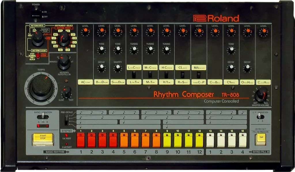 7. The Overused 808 Sub-Bass (dullhunk, Flickr, CC BY 2.0)