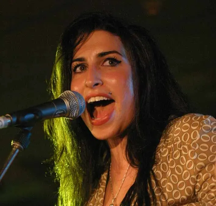 3. Amy Winehouse at Kalemegdan Park, Belgrade, 2011 (Image Credits: Wikimedia)