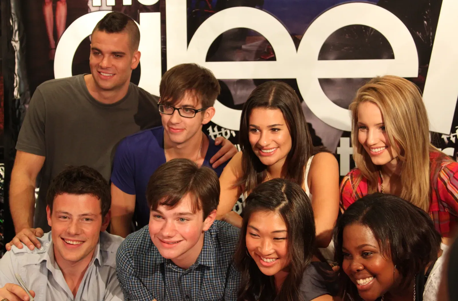 Glee – A Standing Ovation That Went On Far Too Long (Image Credits: Wikimedia)