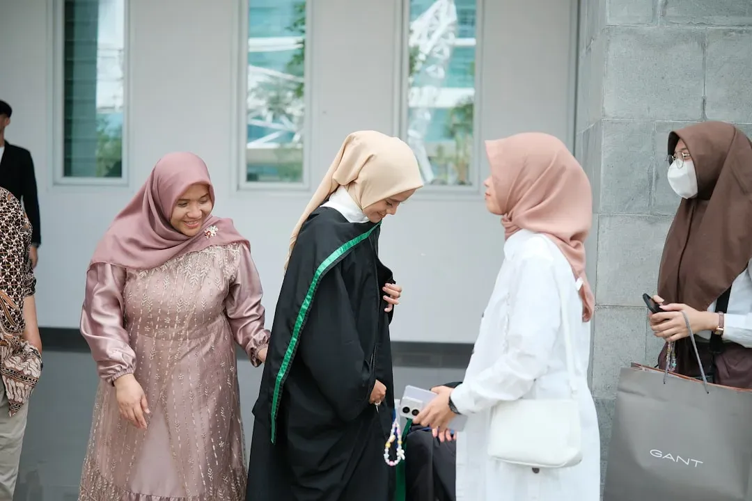 Eid al-Fitr Feasts: Global Islamic Celebration (Image Credits: Unsplash)