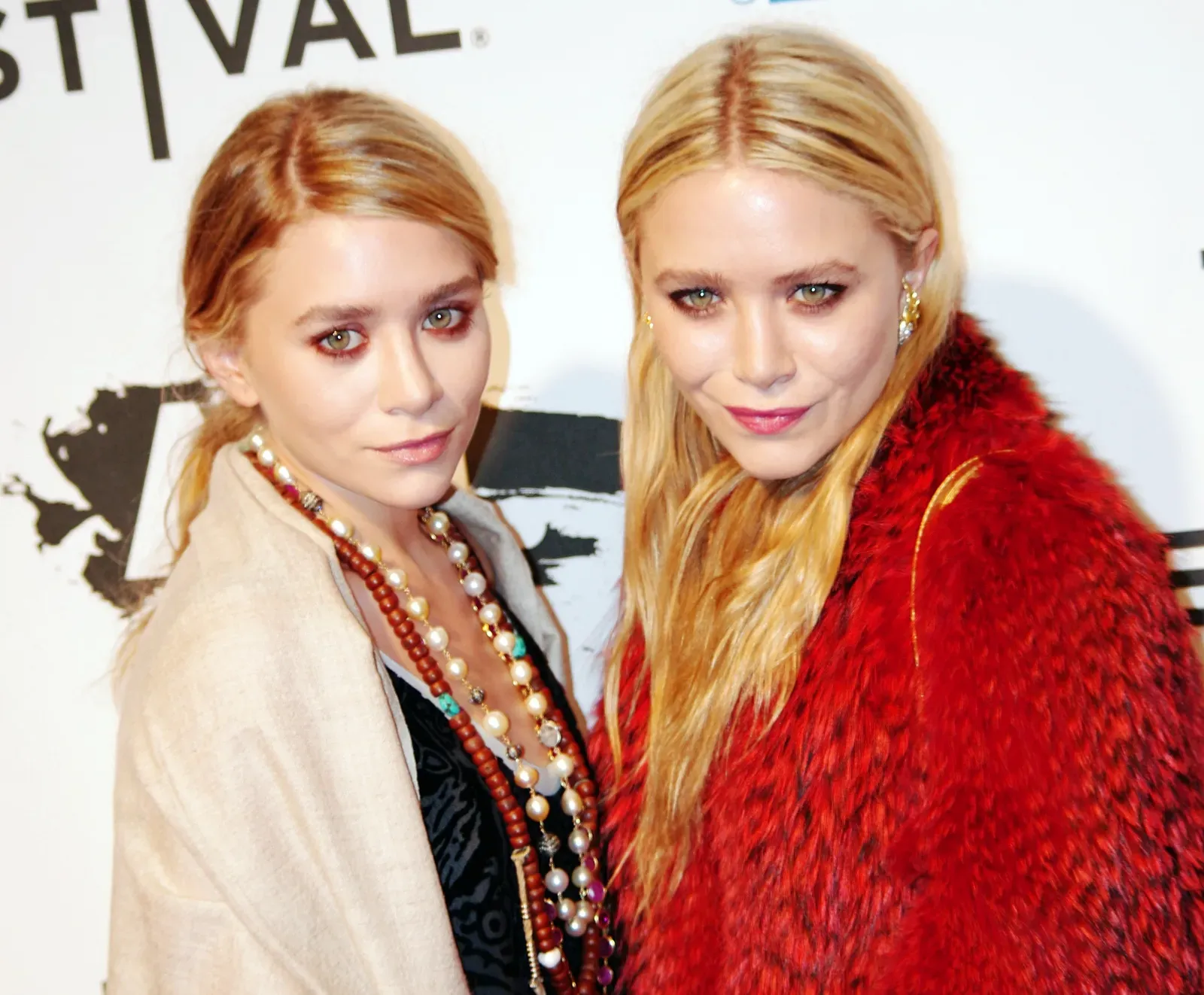 The Olsen Twins: From Full House to Fashion Empire (Image Credits: Wikimedia)