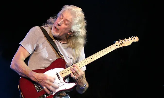 2. John Mayall & the Bluesbreakers – Blues Breakers with Eric Clapton (1966) (Image Credits: Flickr)