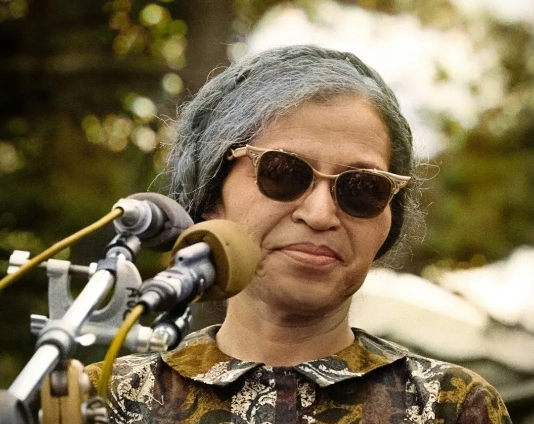 Rosa Parks refuses to give up her seat (Image Credits: Unsplash)