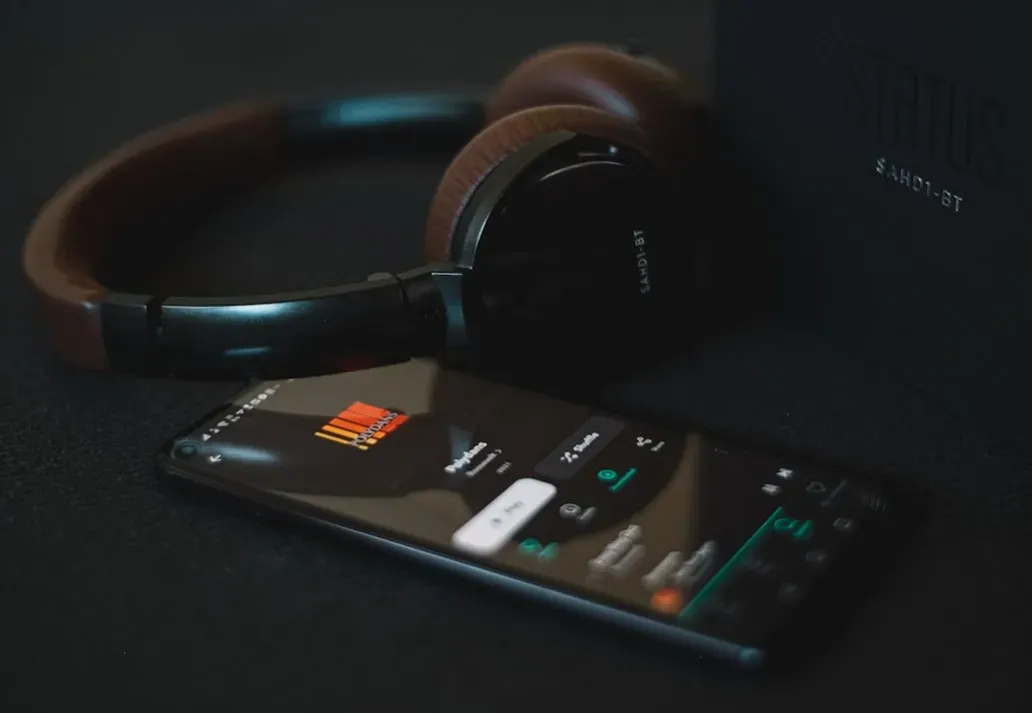 6. Streaming Replaced the Album Cycle as the Primary Release Model (Image Credits: Unsplash)
