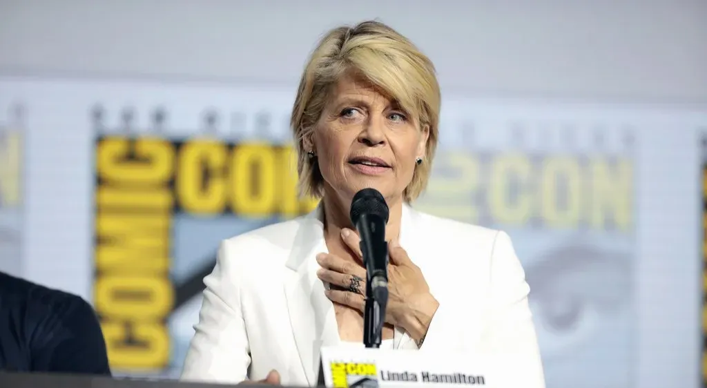 9. Linda Hamilton and Leslie Hamilton (Image Credits: Flickr)