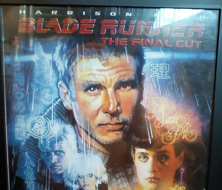 1. Ridley Scott and Blade Runner (1982): The Forced Happy Ending That Ruined the Point (Image Credits: Flickr)