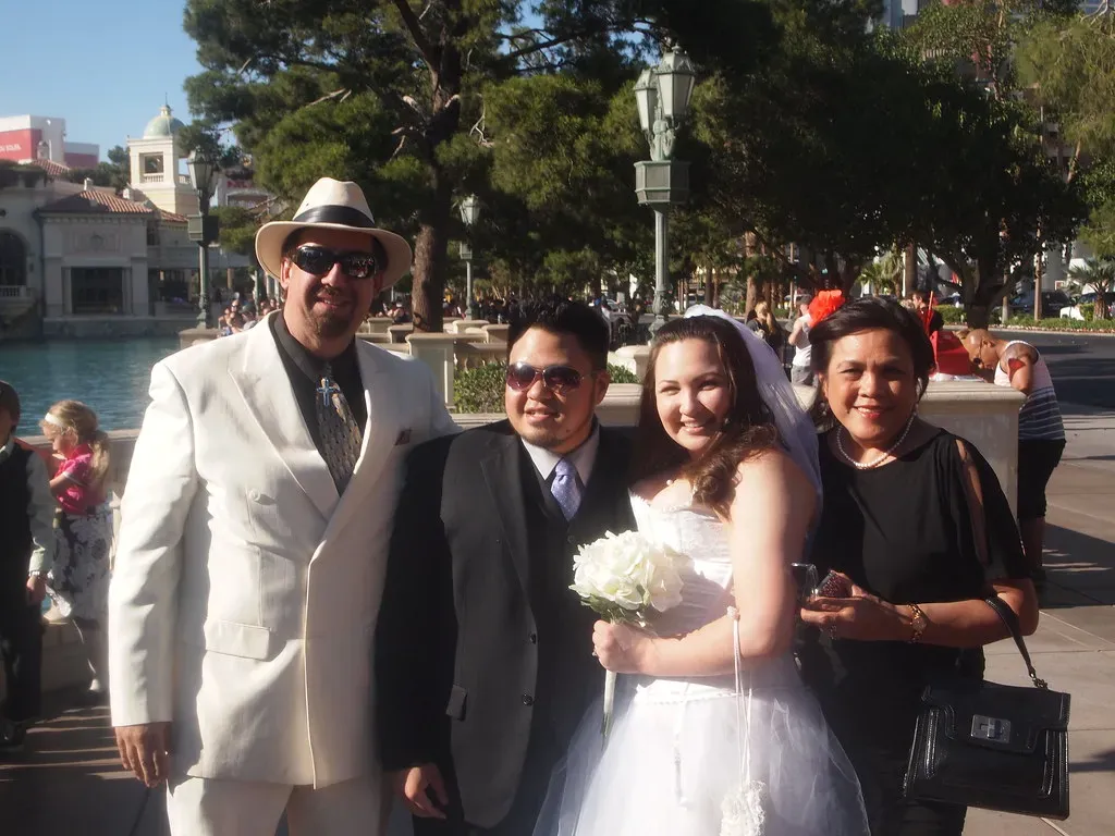 Zero Waiting, Same-Day Vows: The Logistics That Enable Spontaneity (tkksummers, Flickr, CC BY-SA 2.0)