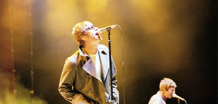 1. Oasis – Be Here Now (1997) (Image Credits: Wikimedia)