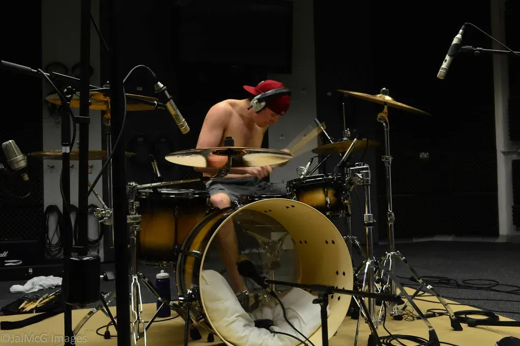 Creative Pressure and Artist Constraints (Image Credits: Flickr)