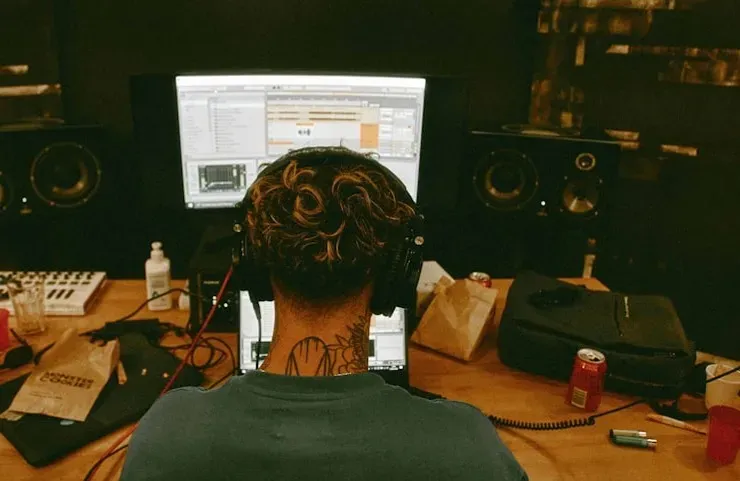 Trap Music: Street Slang That Became a Global Genre (Image Credits: Unsplash)