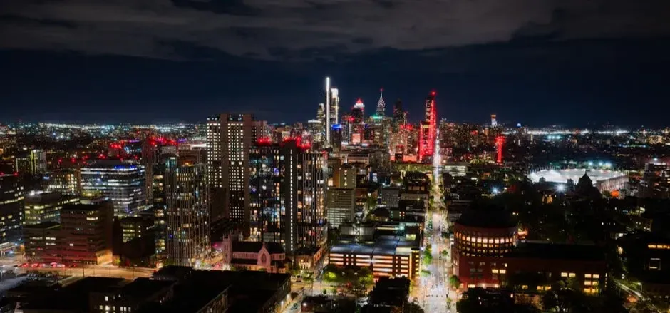 5. "Streets of Philadelphia" and a city seen through quiet observation (Image Credits: Pexels)