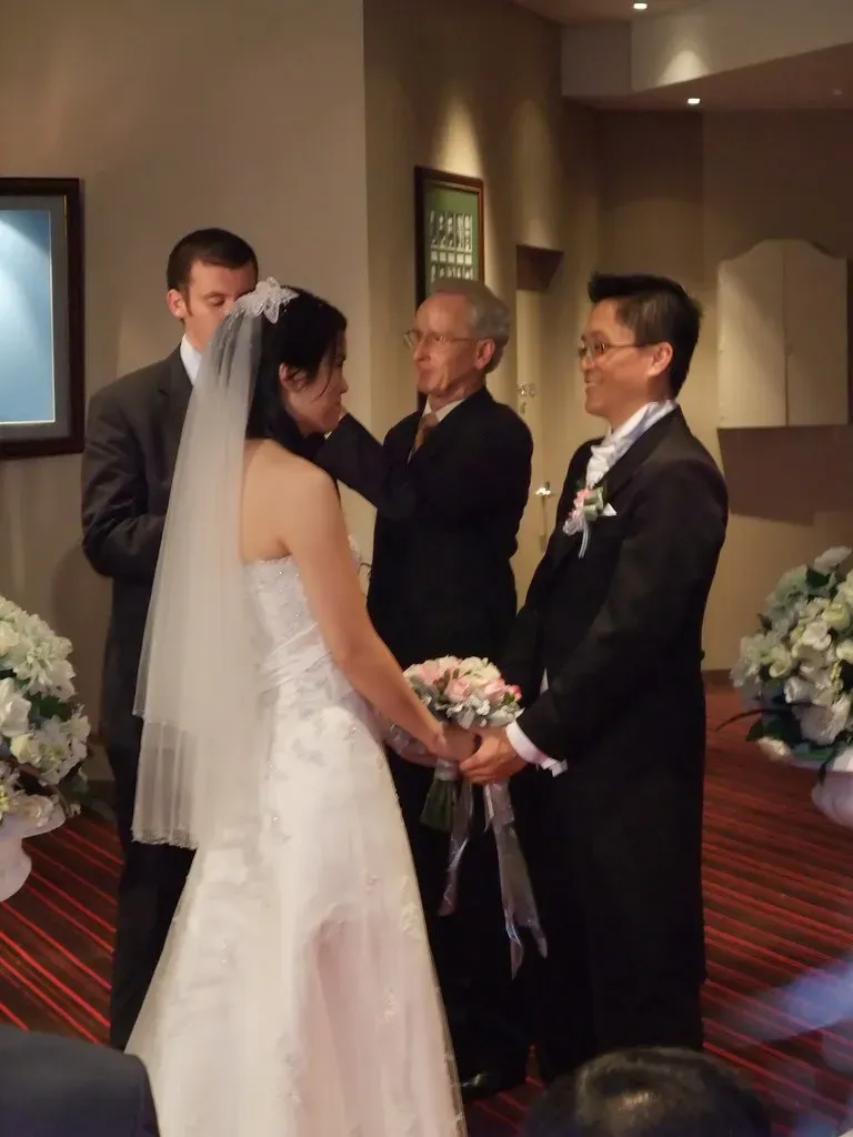 The Elvis-Inspired Ceremony Experience: Bringing the King to LA (goosmurf, Flickr, CC BY 2.0)