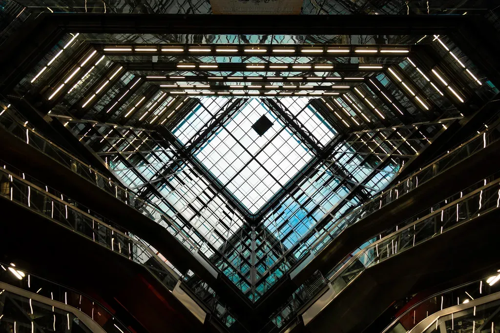 3. The Mezzanine by Nicholson Baker (1988) (wwward0, Flickr, CC BY 2.0)