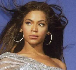 9. "Single Ladies (Put a Ring on It)" – Beyoncé (2008) (Image Credits: Wikimedia)