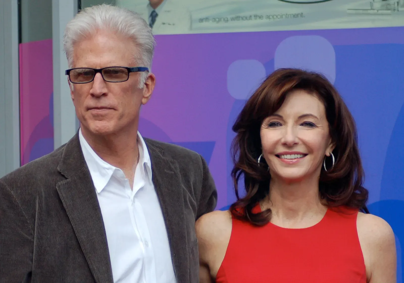 Ted Danson and Mary Steenburgen: Friendship First, Then Forever (Image Credits: Wikimedia)