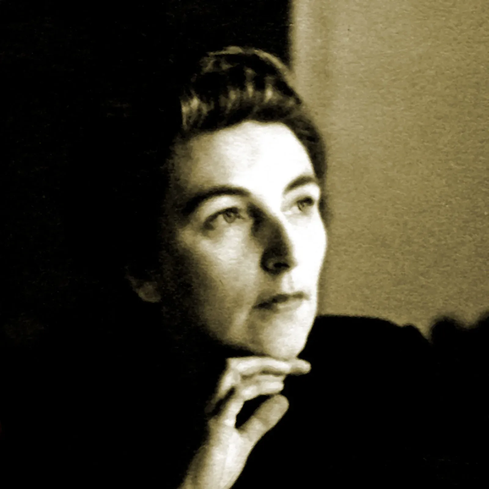 9. Rumer Godden - Where Literary and Commercial Genius Collided (Image Credits: Wikimedia)