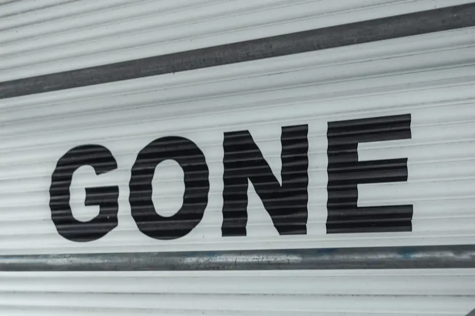 1. Gone Girl by Gillian Flynn (2012) (Image Credits: Pexels)