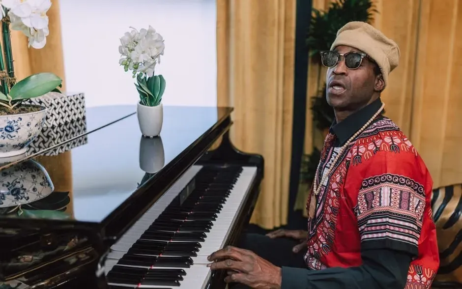 Soul Music: Born from "Sacrilege," Became a Standard (Image Credits: Pexels)