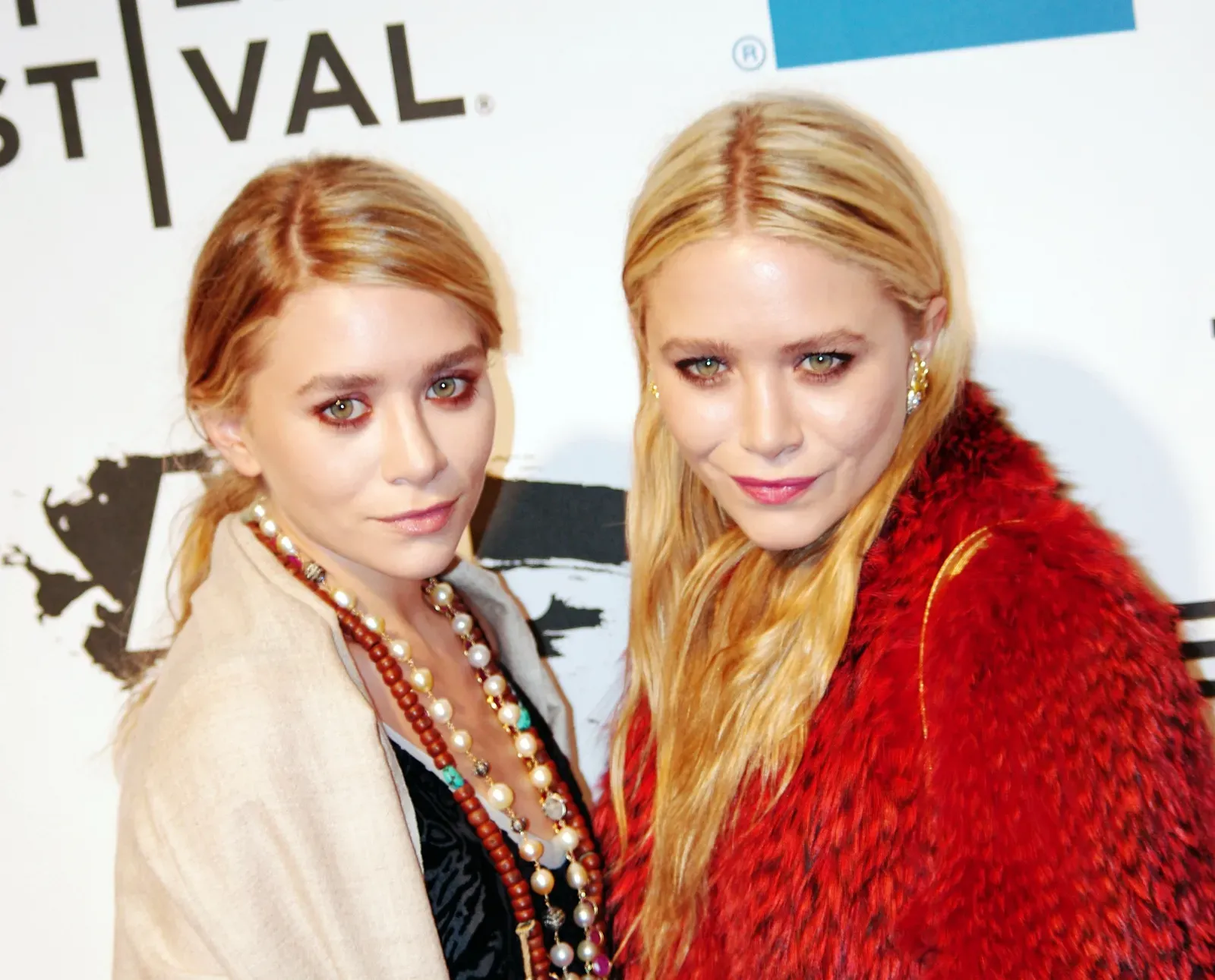 The Olsen Twins: From Child Entertainers to Fashion Moguls (Image Credits: Wikimedia)