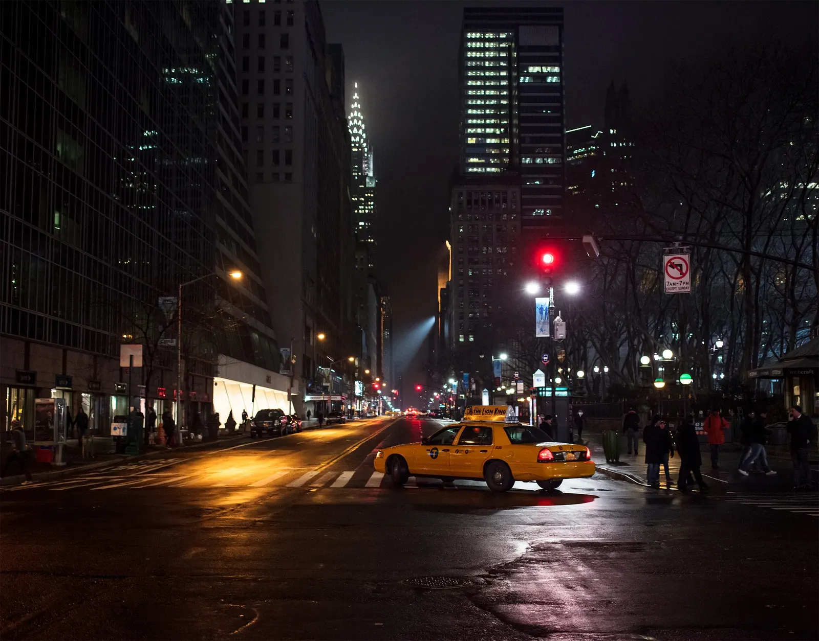 After Hours (1985) (New York night during a break in the rain
Uploaded by AVIA BavARia, CC BY 2.0)