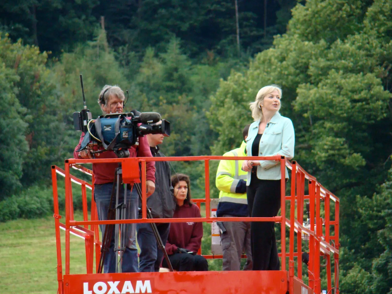 Carol Kirkwood Left the BBC After 28 Years (BBC weathergirl Carol Kirkwood on location, CC BY-SA 2.0)