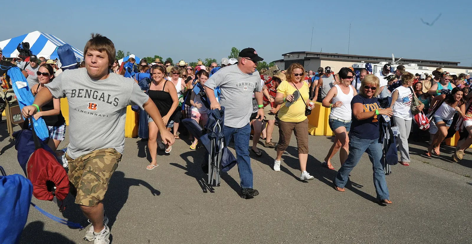 4. Wandering away from friend groups while visibly disoriented (Image Credits: Wikimedia)
