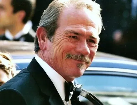 Joel Schumacher and Tommy Lee Jones (Image Credits: Wikimedia)