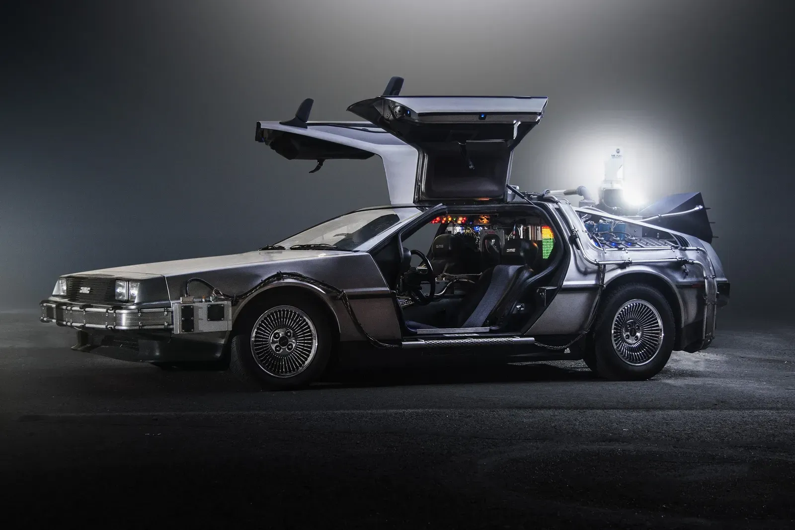 Back to the Future (1985): The One That Made You Think About Your Parents as Real People (Image Credits: Wikimedia)