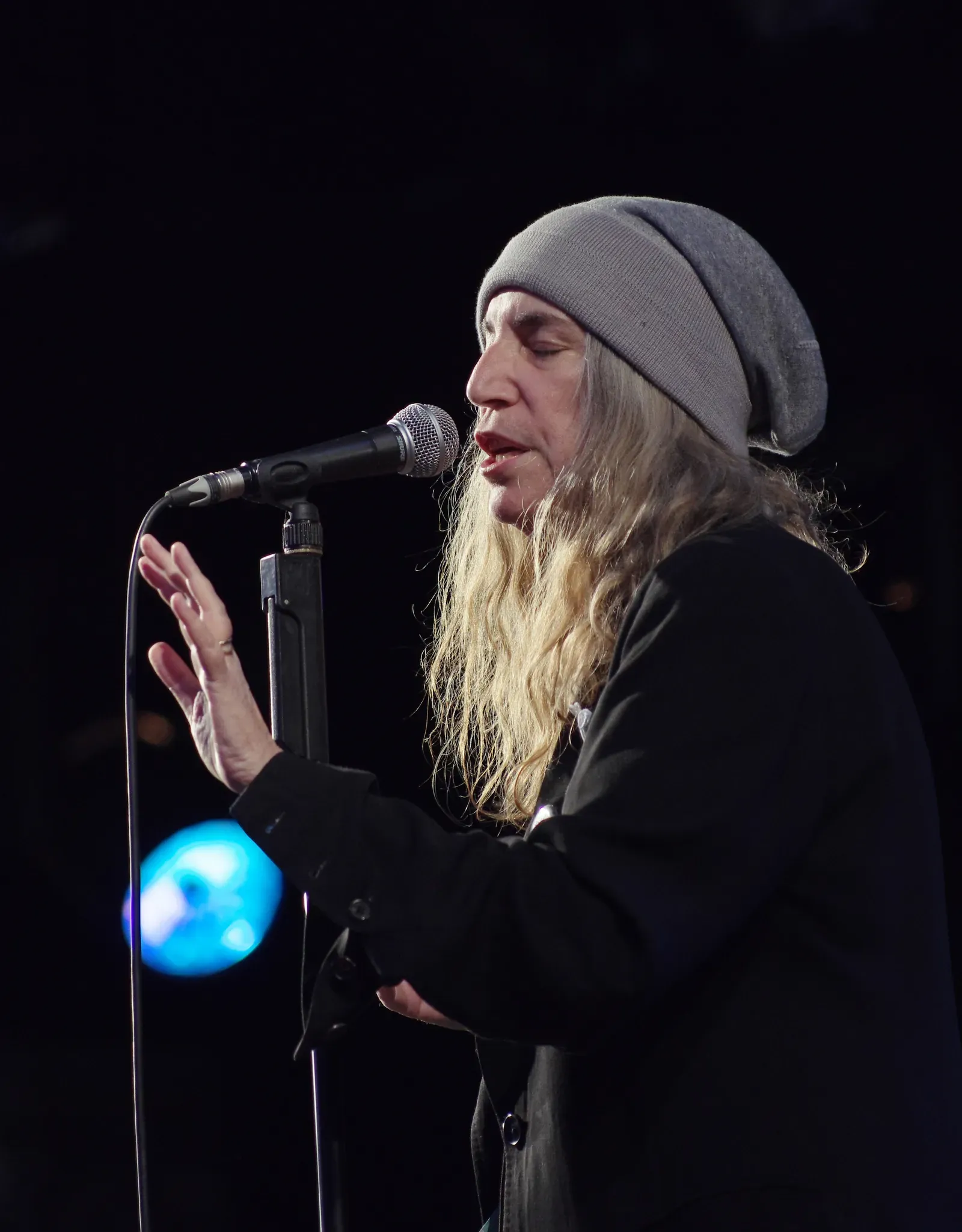 Patti Smith – Horses (1975) (Image Credits: Wikimedia)