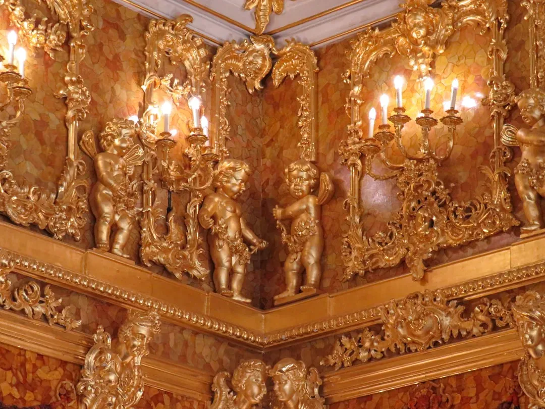 The Fate of the Amber Room (Image Credits: Unsplash)