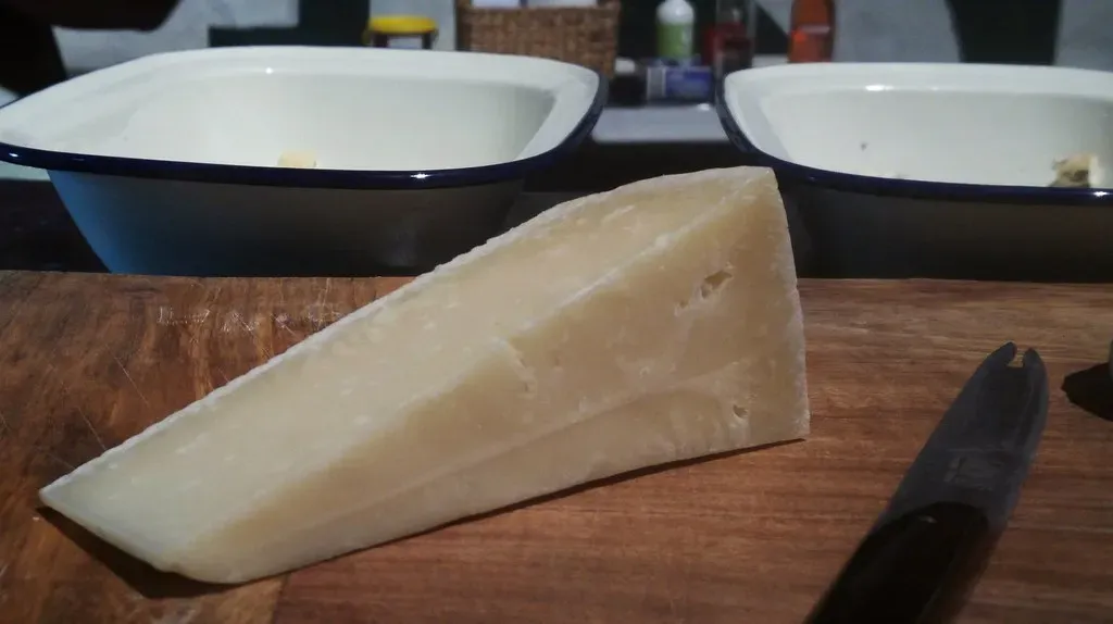 Parmesan Cheese Wedges as Protein Snacks (Image Credits: Flickr)