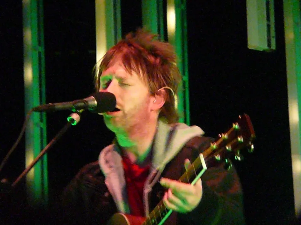 2. Thom Yorke - "Creep" (Radiohead) (angela n., Flickr, CC BY 2.0)