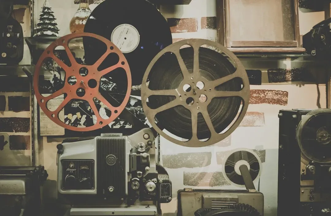 5. Clerks (1994) - Minimum Wage Cinema That Launched a Career (Image Credits: Unsplash)