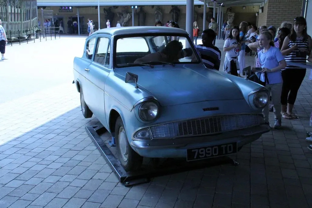 The Teacher Who Kept School Running From Her Car (Image Credits: Flickr)