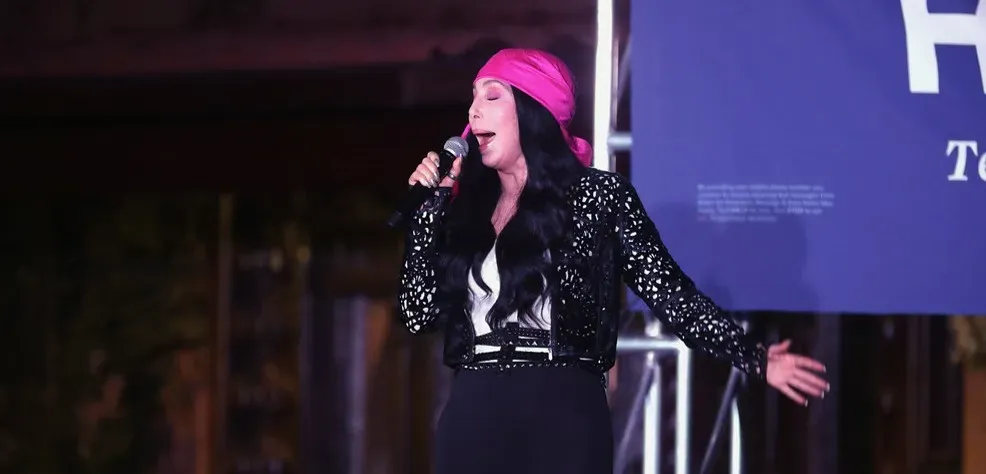 4. Cher - "Believe" (1998) (Image Credits: Flickr)