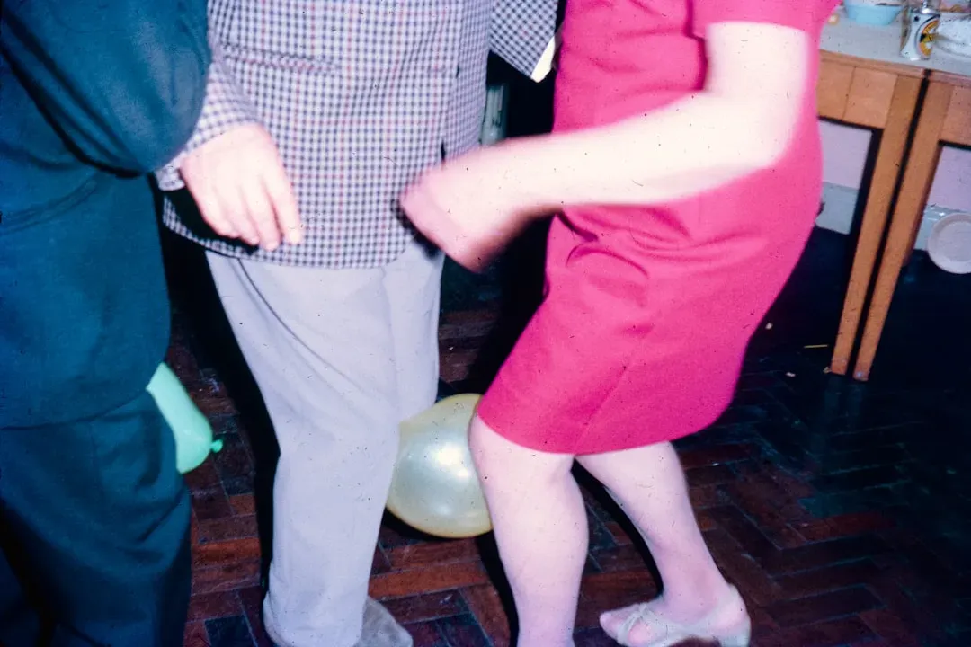 The Swing Revival's Fleeting Comeback (Image Credits: Unsplash)