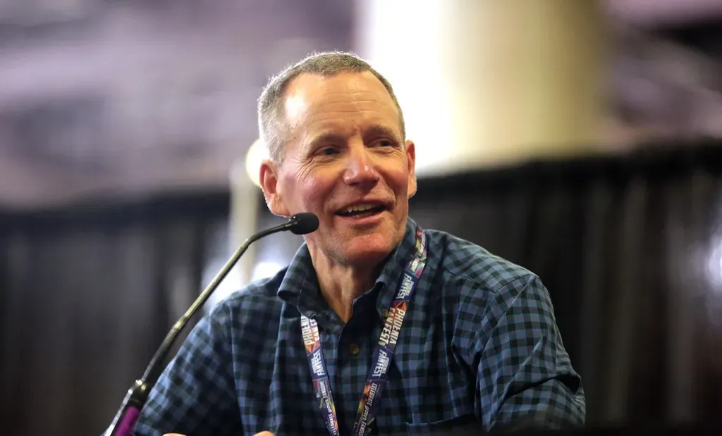 Peter Ostrum: From Charlie Bucket to Large-Animal Veterinarian (Image Credits: Flickr)