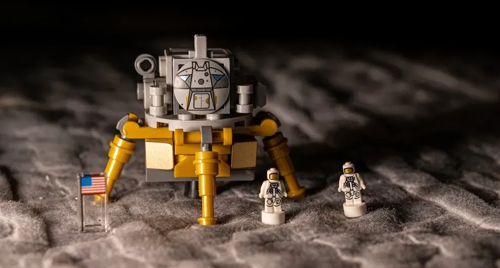 12. Moon Landing: Jules Verne's 