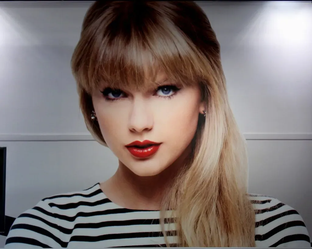 9. Taylor Swift - Too Young for Nashville (Thank You (25 Millions ) views, Flickr, CC BY 2.0)