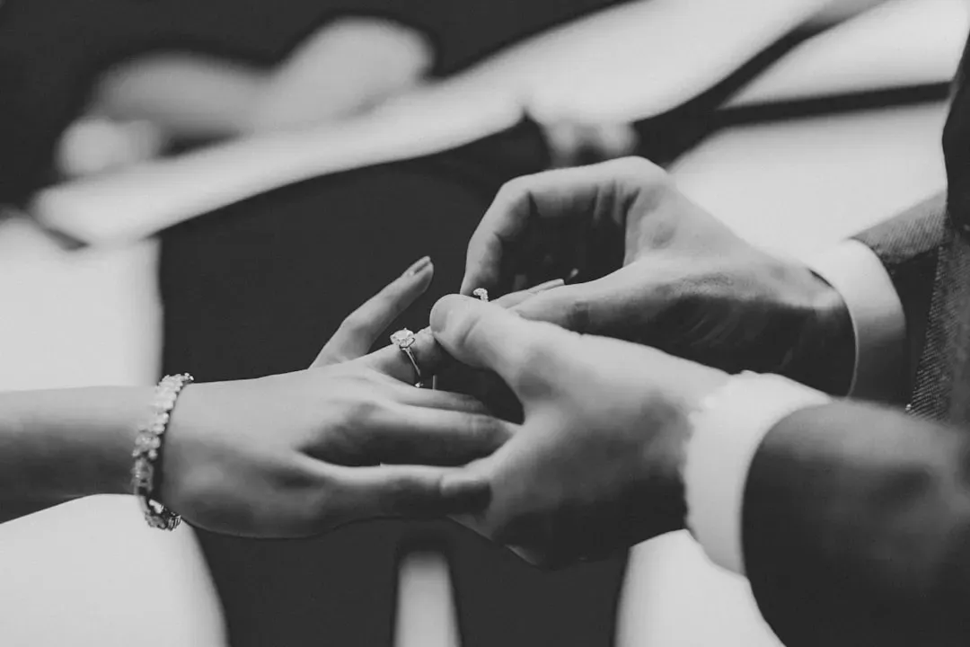 The Vow Renewal That Preceded His Final Days (Image Credits: Unsplash)