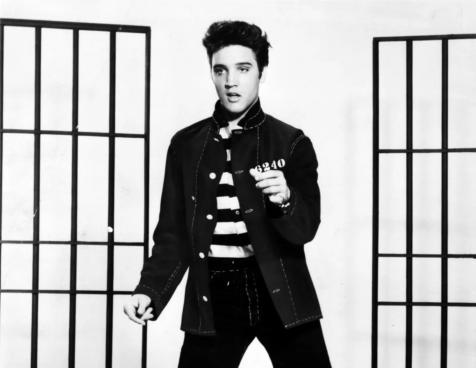 The 1950s: Rock 'n' Roll Ignites a Fashion Revolution (Image Credits: Wikimedia)