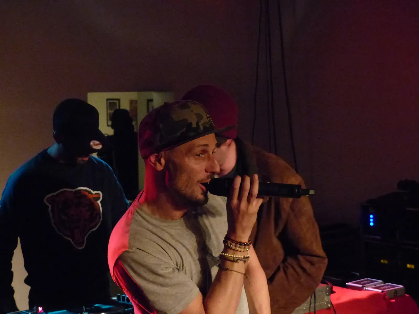 Social Commentary: Speaking Truth to Power (Image Credits: Wikimedia)