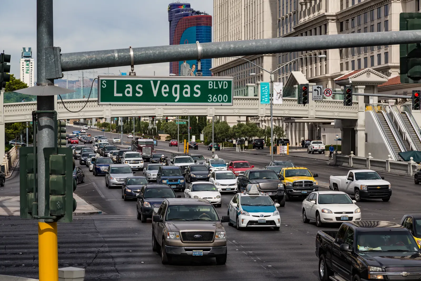 Parking Fees and Traffic Congestion Make Strip Visits a Hassle (Image Credits: Wikimedia)