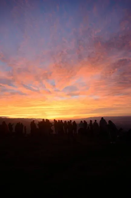 5. Glastonbury Tor, Somerset - Solstice Celebrations (Image Credits: Pexels)