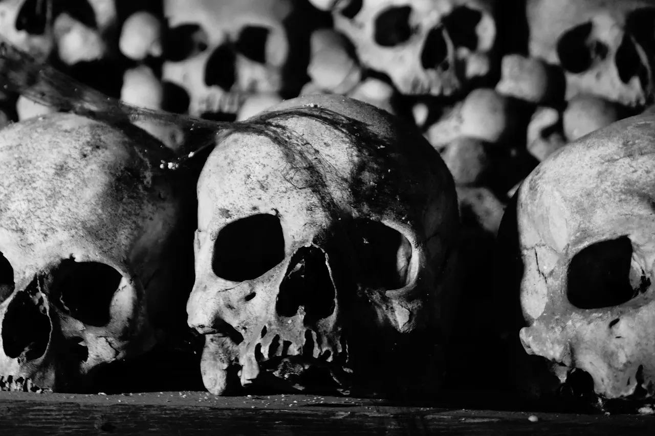 7. The James Ossuary - The Burial Box That Shook Biblical Archaeology (Image Credits: Pixabay)