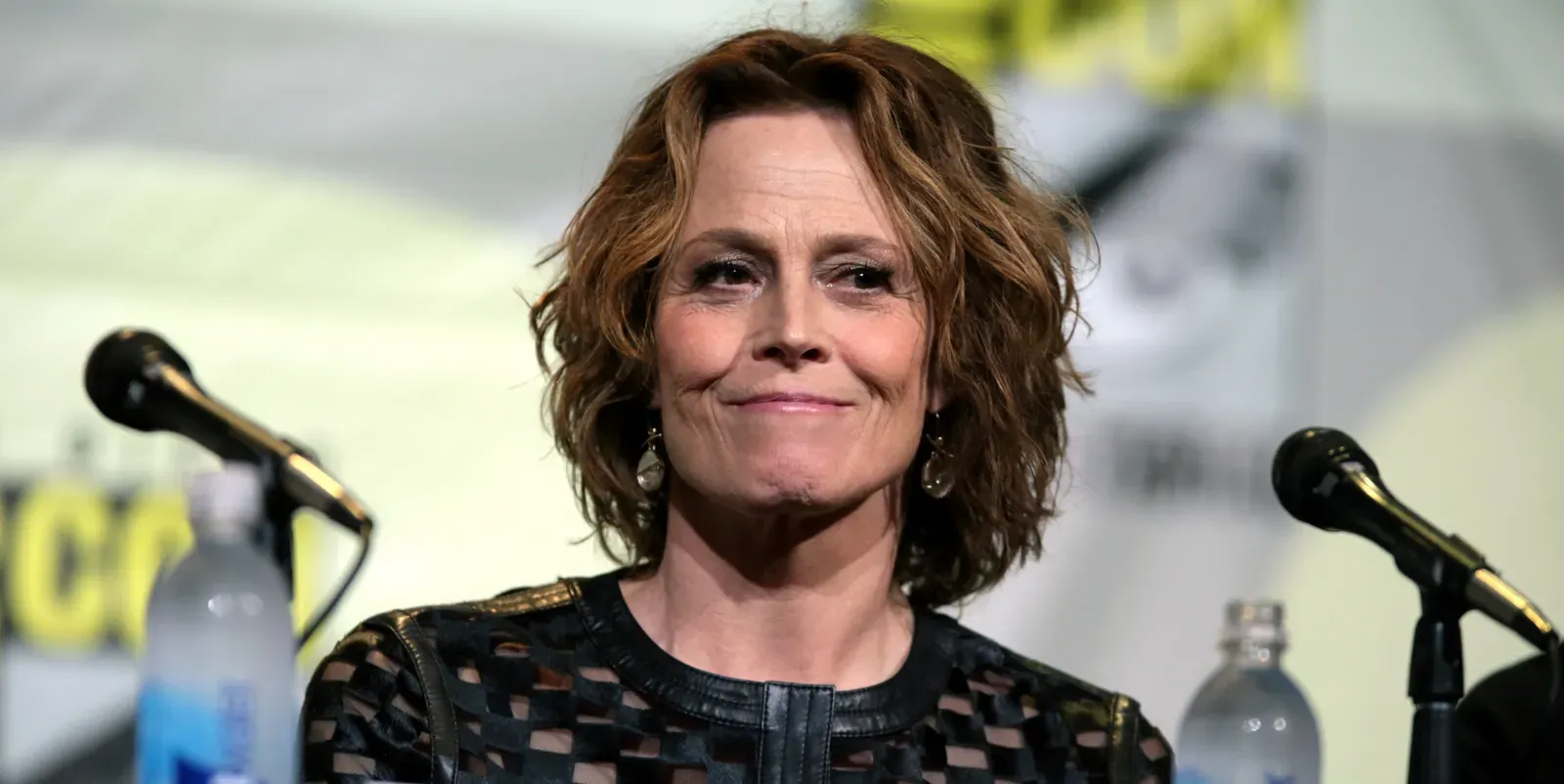 Sigourney Weaver walks into a set built just for her (Image Credits: Wikimedia)